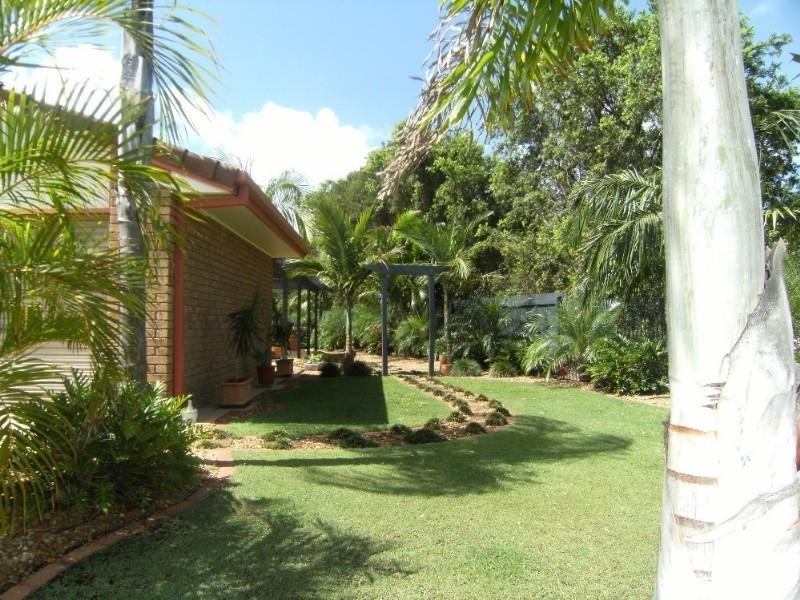3 Fadden Close, Arundel QLD 4214