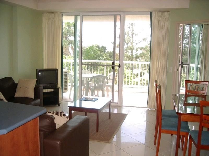 309/182 Marine Parade, Labrador QLD 4215