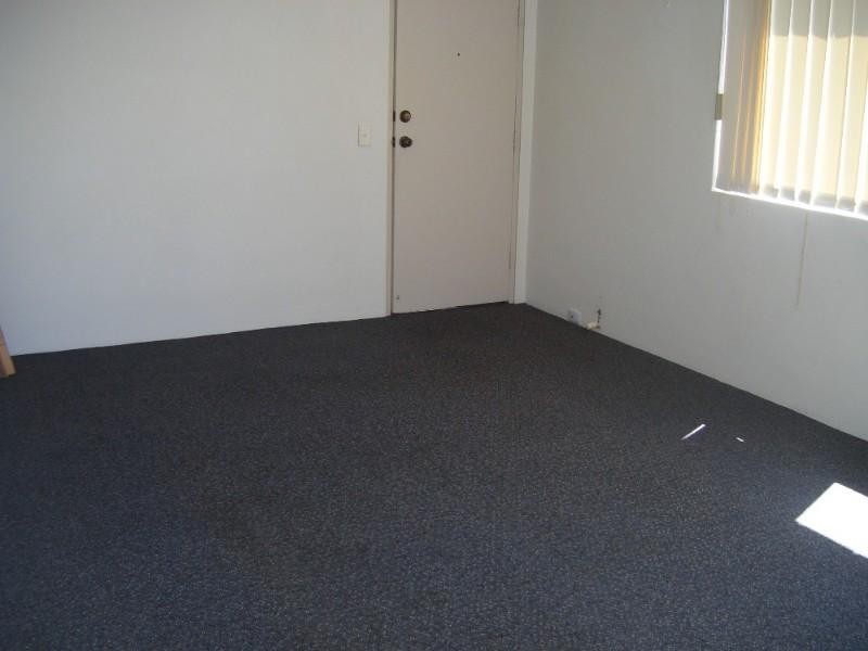 8/294 Marine Parade, Labrador QLD 4215