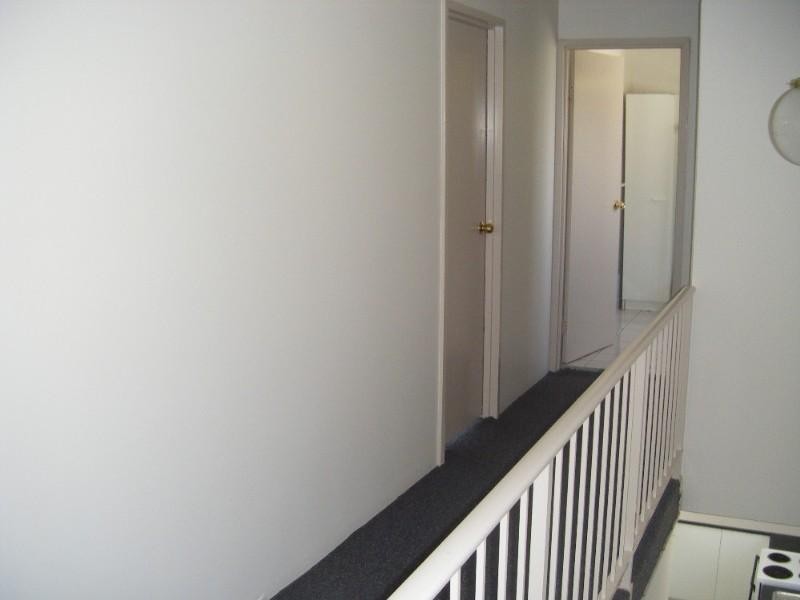 8/294 Marine Parade, Labrador QLD 4215