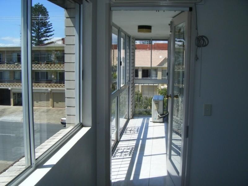 8/294 Marine Parade, Labrador QLD 4215