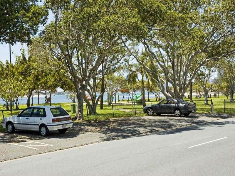 7/218 Marine Parade, Labrador QLD 4215