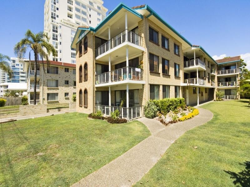 7/218 Marine Parade, Labrador QLD 4215
