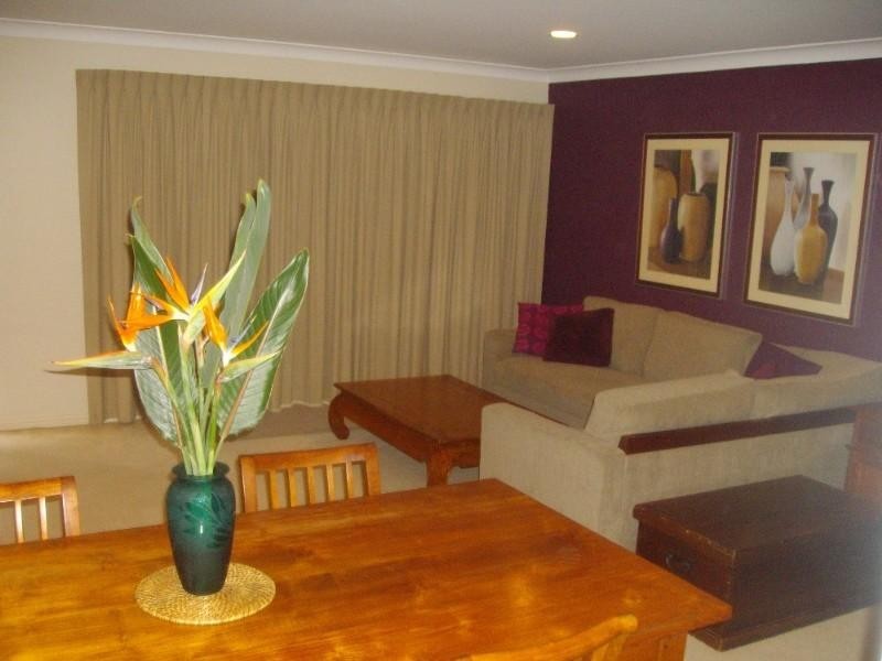 1/23 Deakin Avenue, Southport QLD 4215