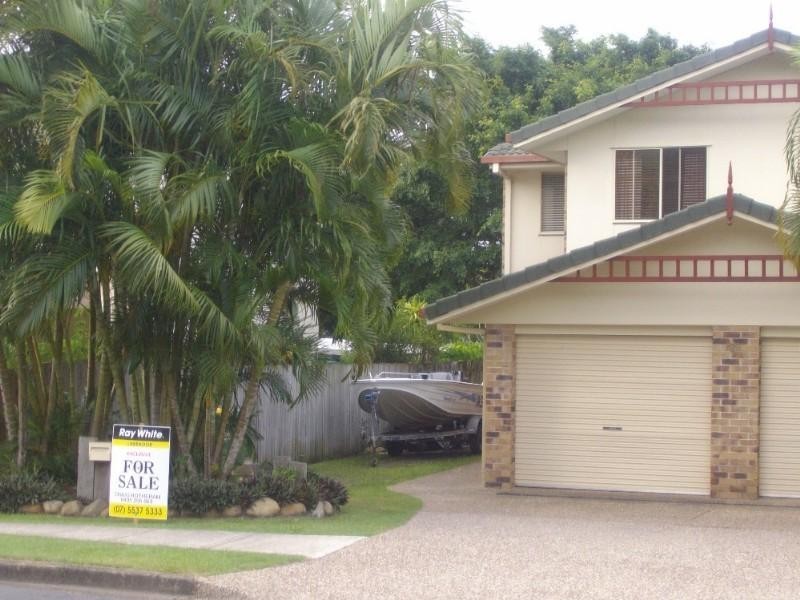 1/23 Deakin Avenue, Southport QLD 4215