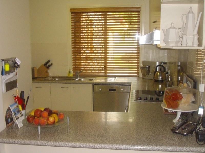 1/23 Deakin Avenue, Southport QLD 4215