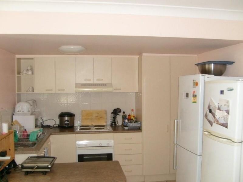 1/30 Government Road, Labrador QLD 4215