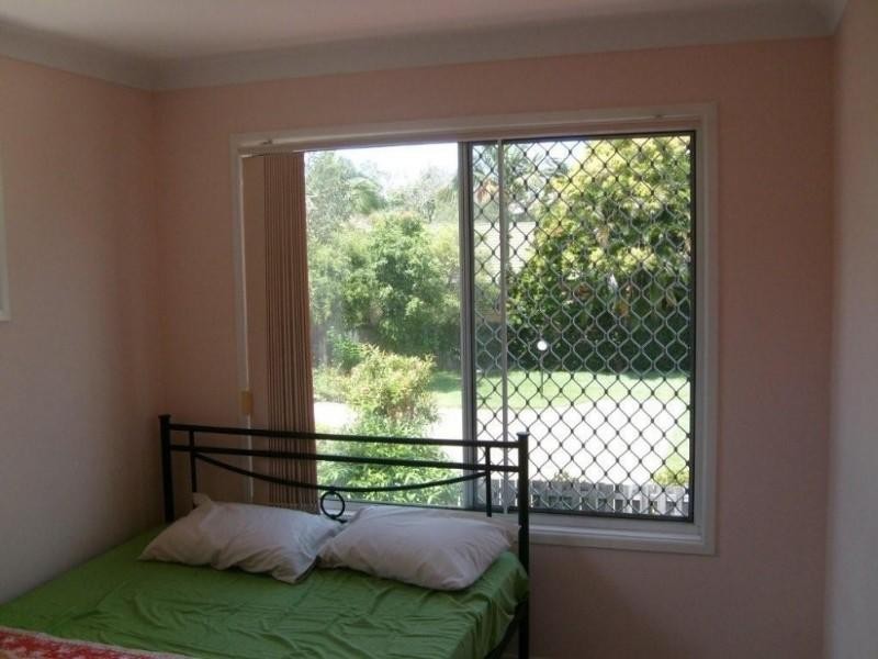 1/30 Government Road, Labrador QLD 4215