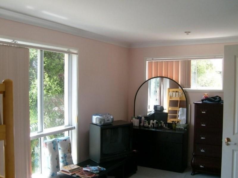 1/30 Government Road, Labrador QLD 4215