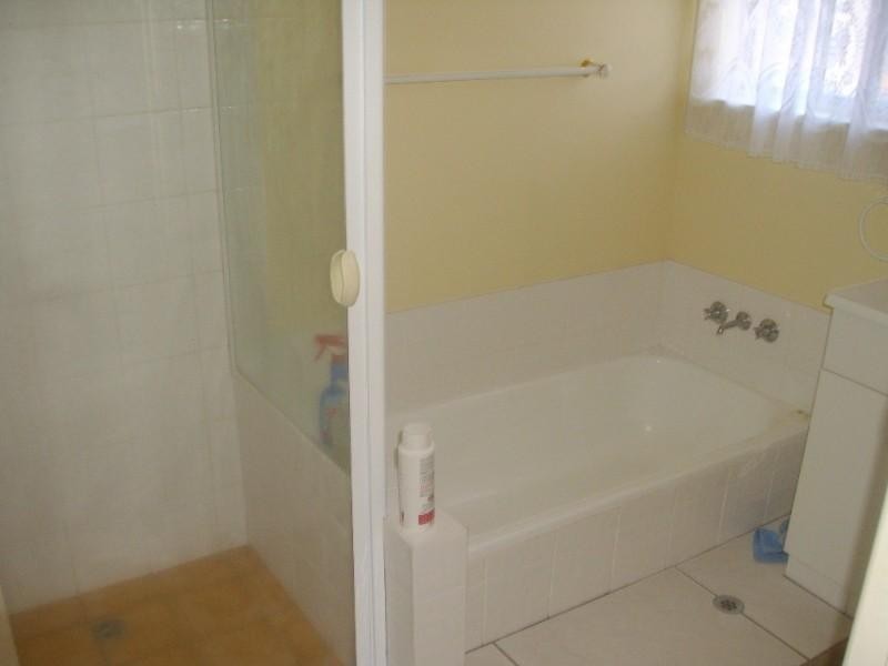 30a Gordon Street, Labrador QLD 4215