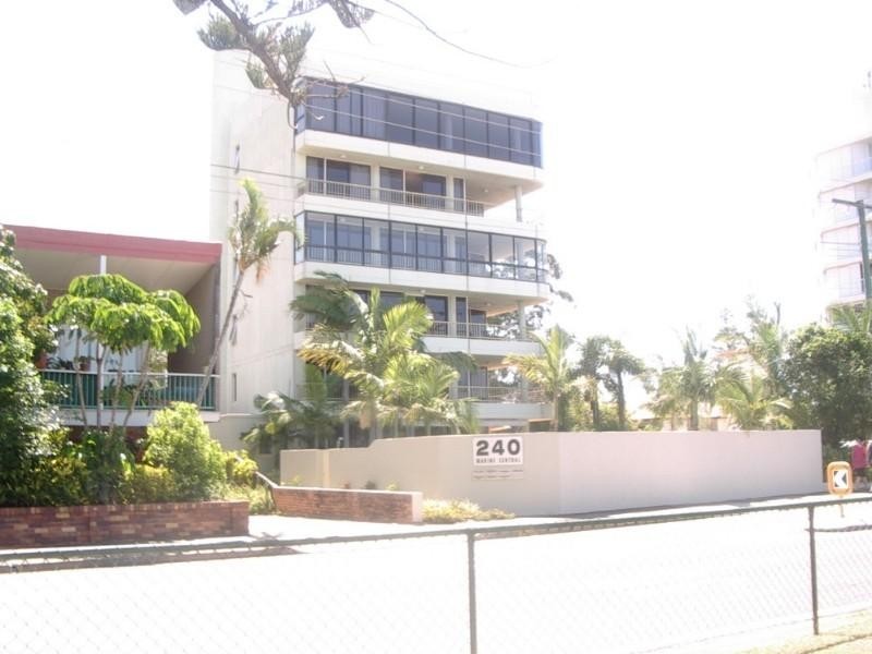 4/240 Marine Parade, Labrador QLD 4215