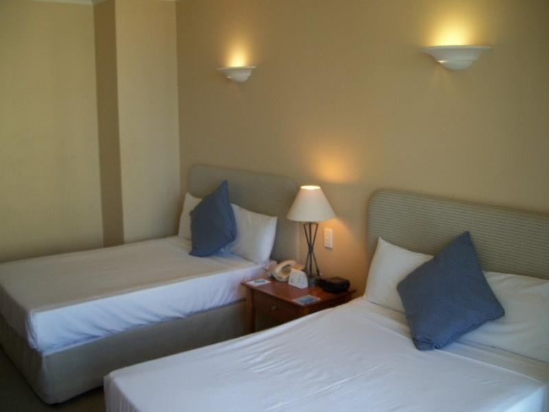 25 Laycock Street, Surfers Paradise QLD 4217