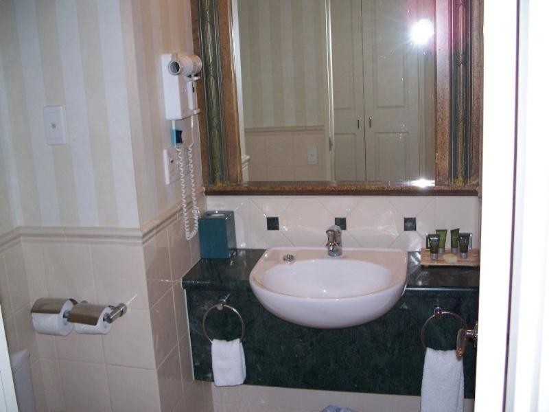 25 Laycock Street, Surfers Paradise QLD 4217