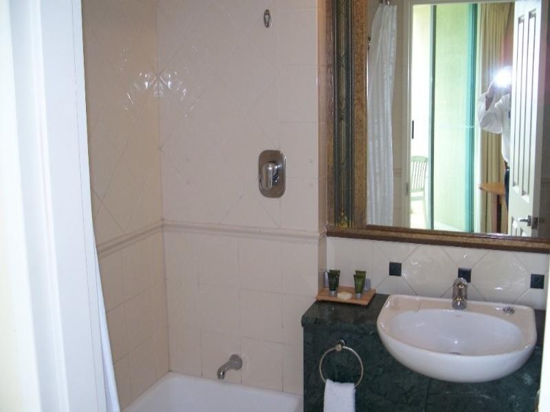 25 Laycock Street, Surfers Paradise QLD 4217