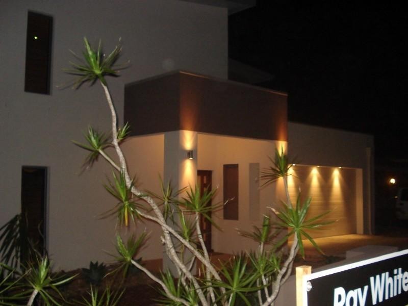 21A Armidale Street, Helensvale QLD 4212