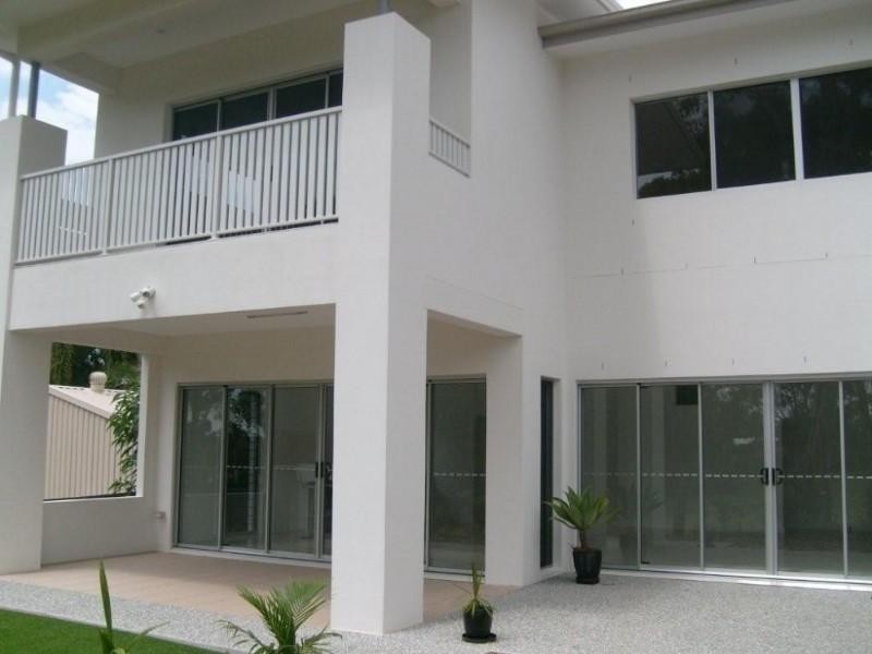 21A Armidale Street, Helensvale QLD 4212