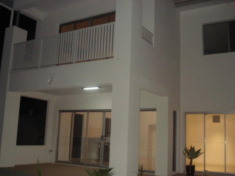 21A Armidale Street, Helensvale QLD 4212