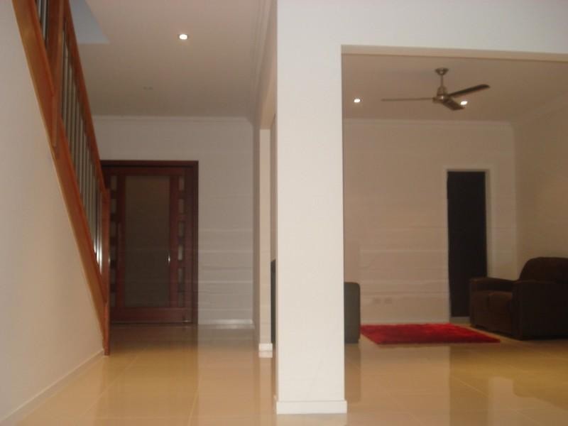 21A Armidale Street, Helensvale QLD 4212