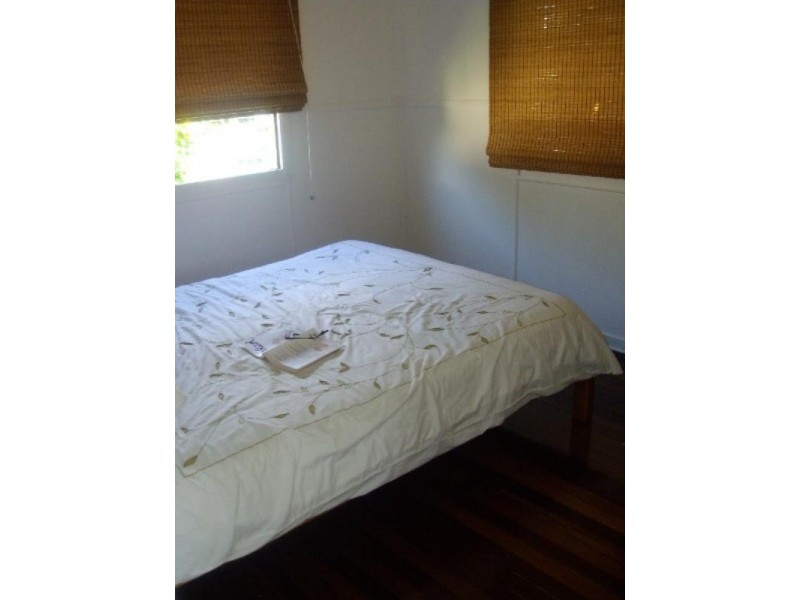 24 Central Street, Labrador QLD 4215