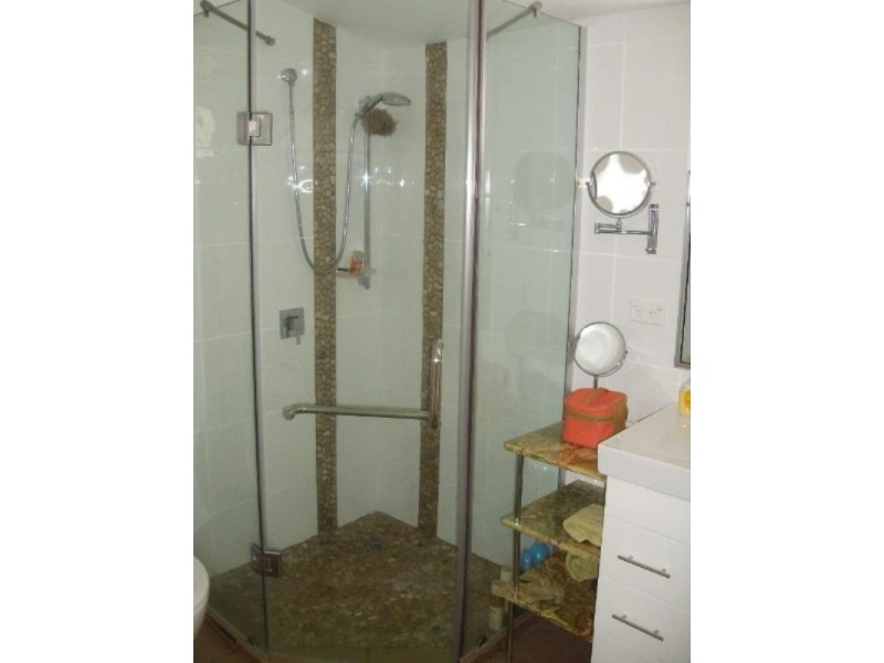 24 Central Street, Labrador QLD 4215