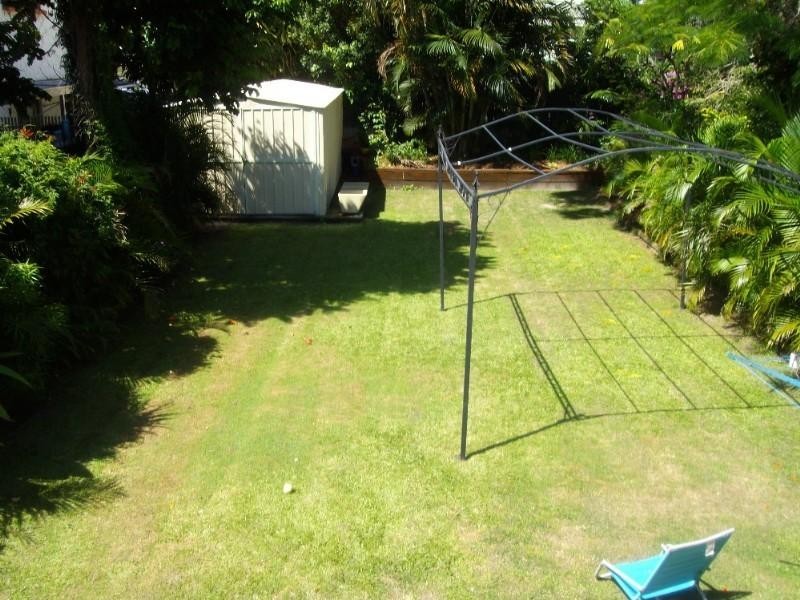 24 Central Street, Labrador QLD 4215