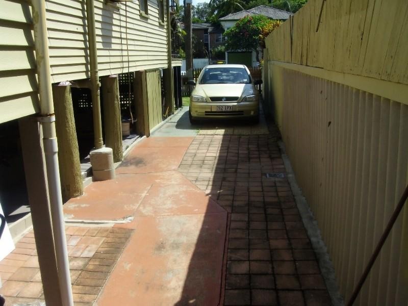 24 Central Street, Labrador QLD 4215