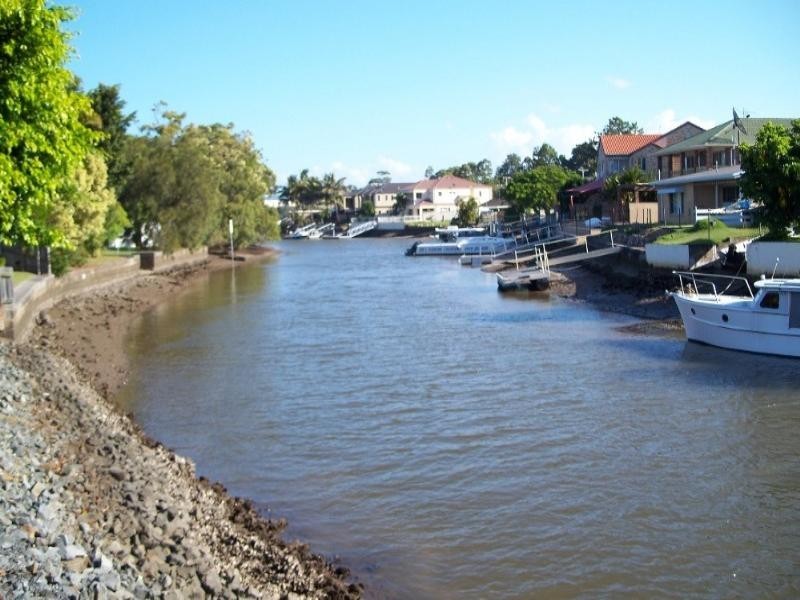 22 Stradbroke Street, Biggera Waters QLD 4216