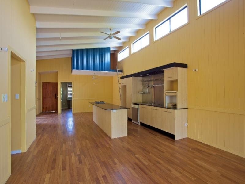 22 Stradbroke Street, Biggera Waters QLD 4216