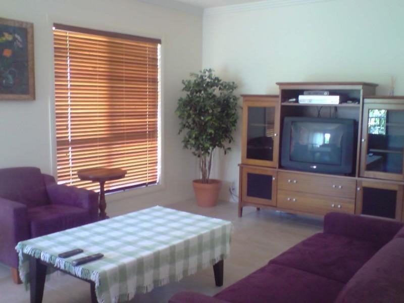 2/1 Oleander Avenue, Biggera Waters QLD 4216