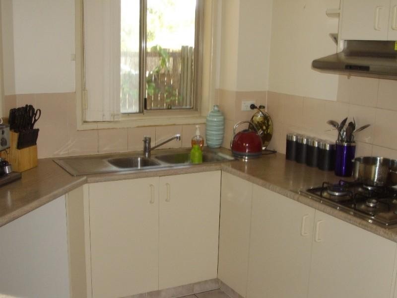 4/12 Gordon Street, Labrador QLD 4215