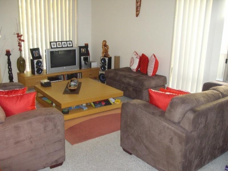 4/12 Gordon Street, Labrador QLD 4215