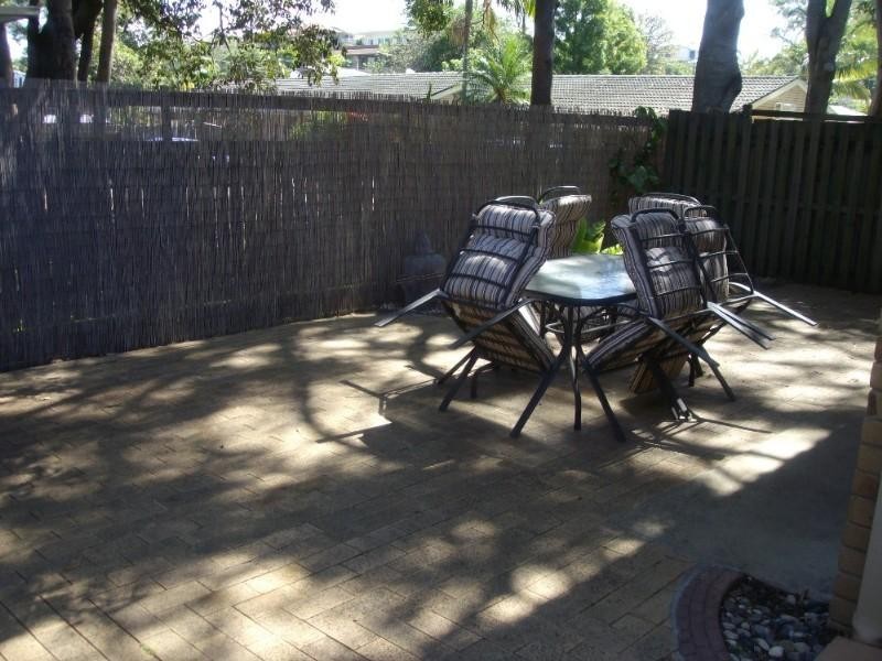 4/12 Gordon Street, Labrador QLD 4215