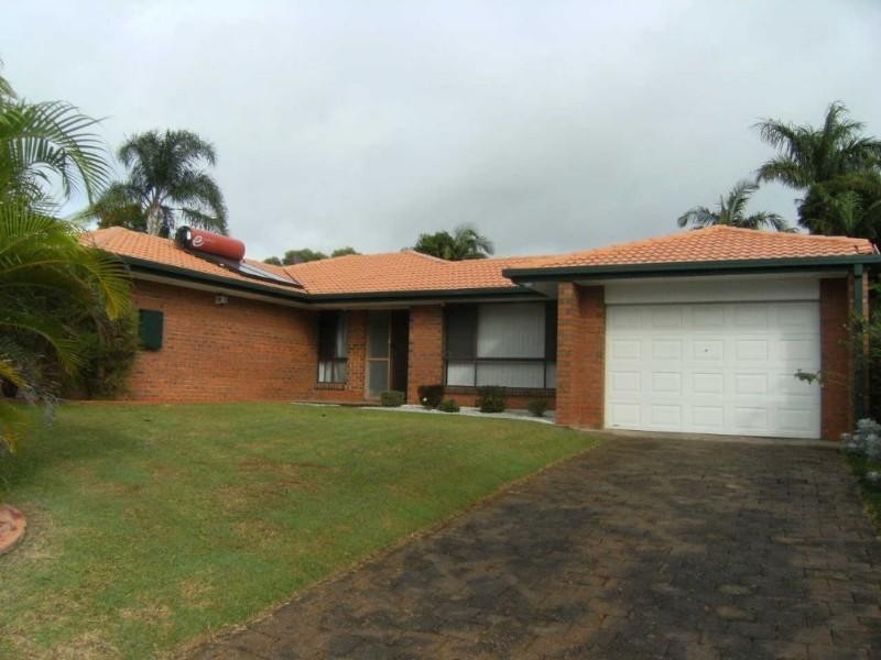 54 Clubhouse Drive, Arundel QLD 4214