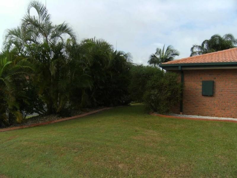 54 Clubhouse Drive, Arundel QLD 4214