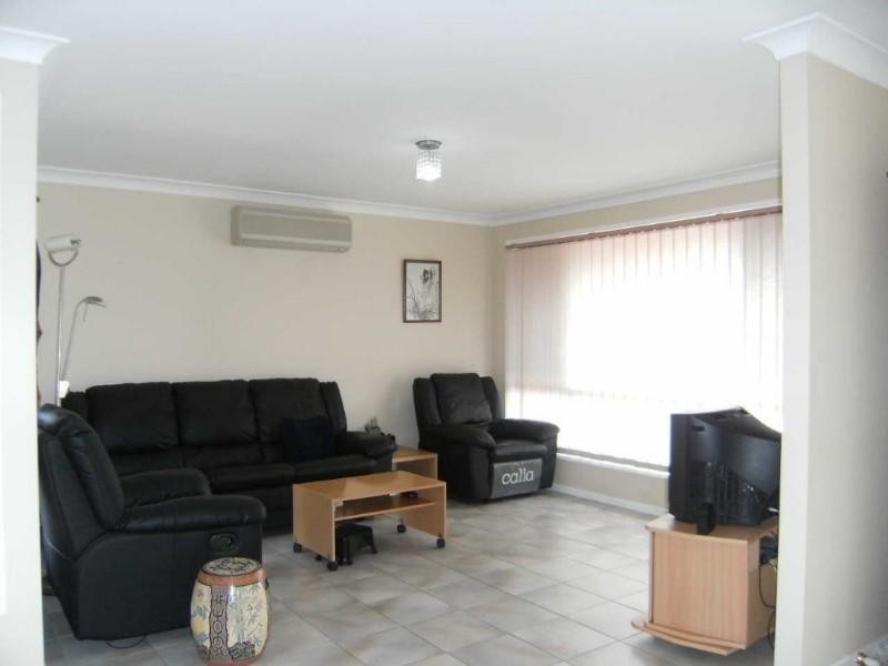 54 Clubhouse Drive, Arundel QLD 4214