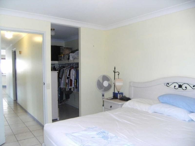 54 Clubhouse Drive, Arundel QLD 4214