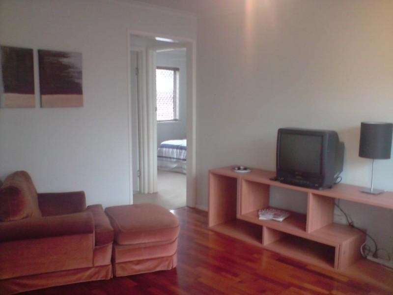 2/10 Phillip Street, Labrador QLD 4215