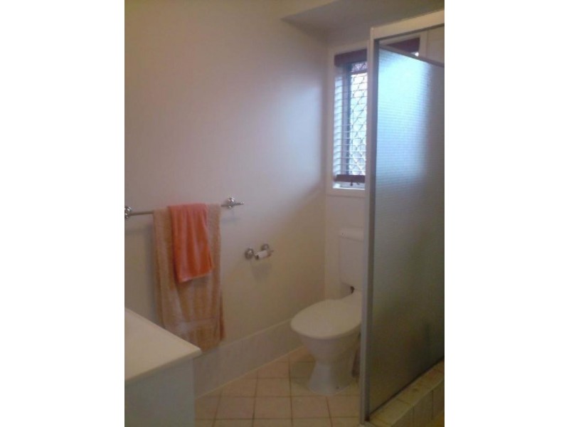 2/10 Phillip Street, Labrador QLD 4215