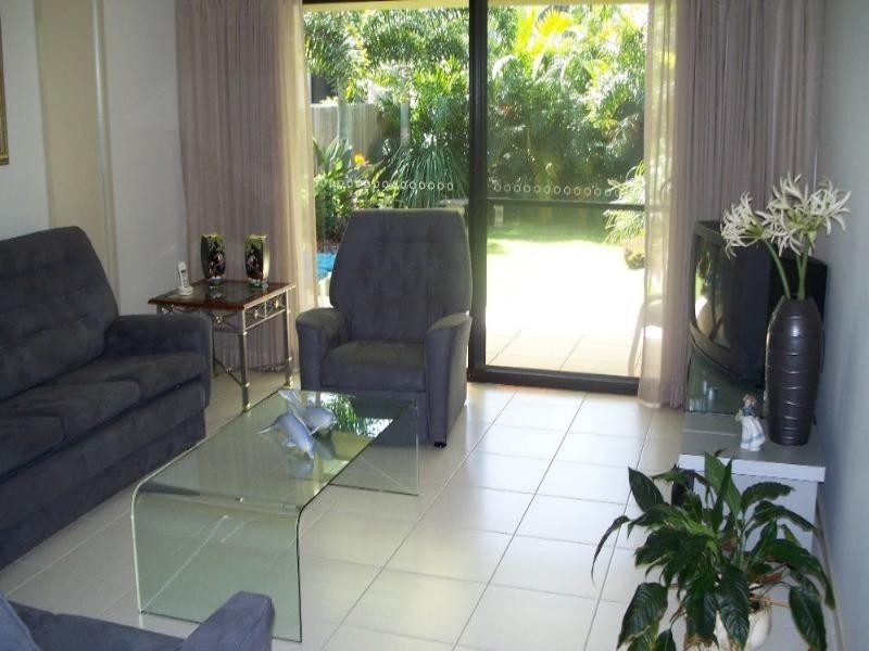 1/39 Parker Street, Labrador QLD 4215