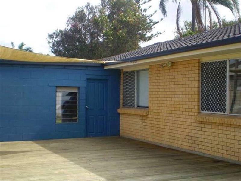 15 Grace Avenue, Labrador QLD 4215