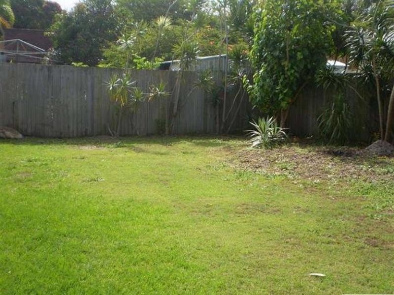 15 Grace Avenue, Labrador QLD 4215