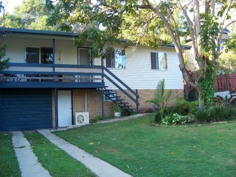 17 Arthur Street, Biggera Waters QLD 4216