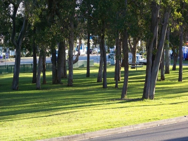 17 Arthur Street, Biggera Waters QLD 4216