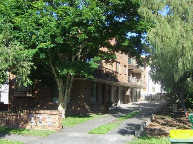 2/76 Brighton Street, Biggera Waters QLD 4216