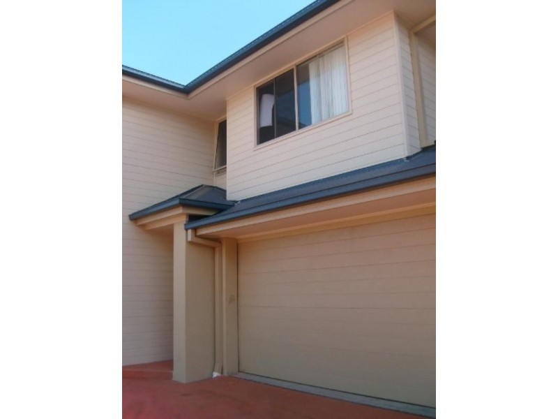 3/27 Harley Street, Labrador QLD 4215