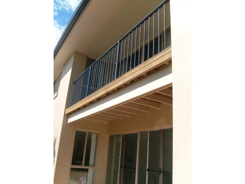 3/27 Harley Street, Labrador QLD 4215