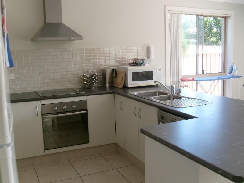 3/27 Harley Street, Labrador QLD 4215