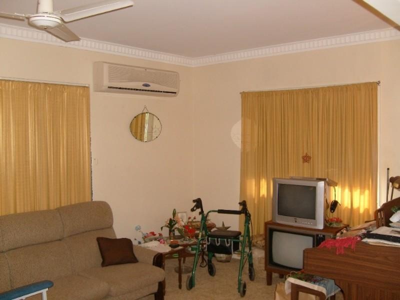 24 Second Avenue, Labrador QLD 4215