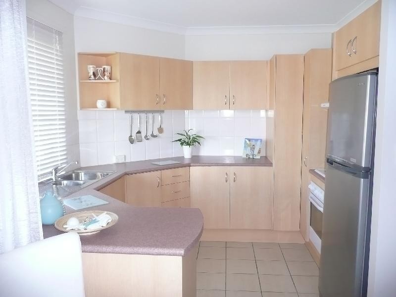 13/2 Broad Street, Labrador QLD 4215
