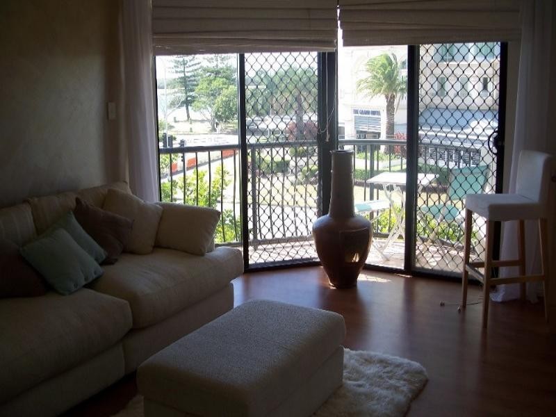 13/2 Broad Street, Labrador QLD 4215